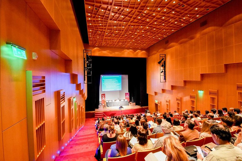 fotos de la sala auditorium secundaria